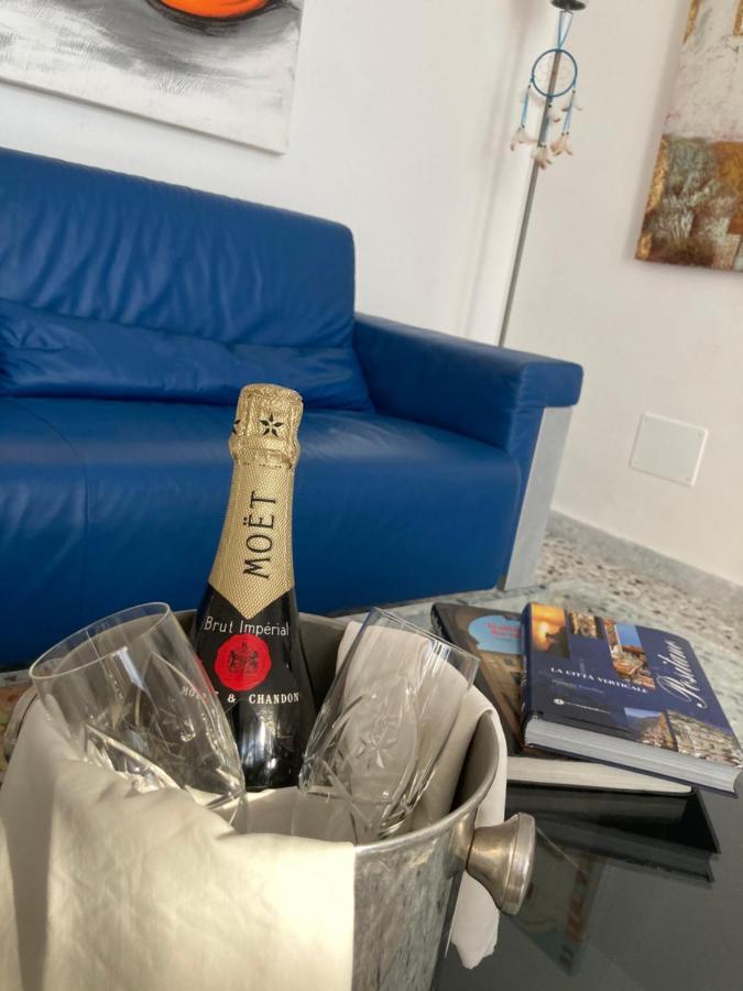 Casa Vacanze Acchiappasogni Blu Помпей Екстериор снимка